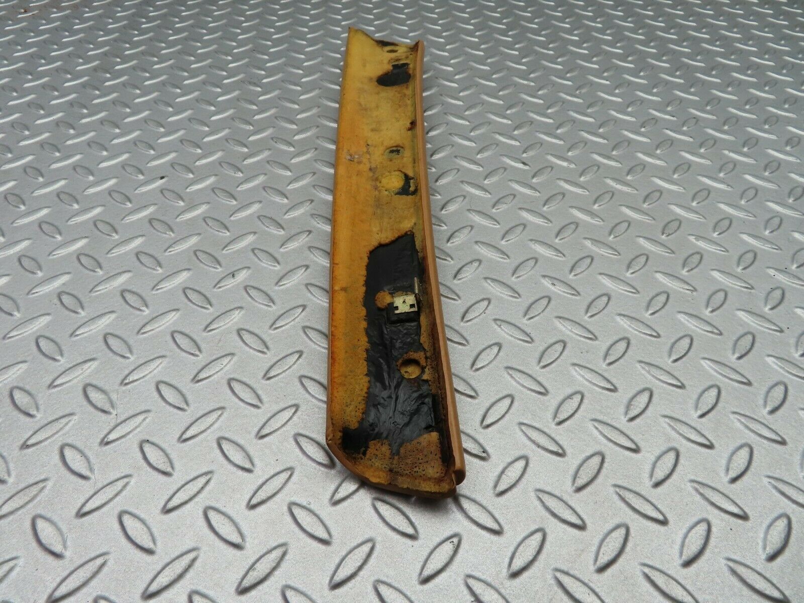 5672 Mercedes-Benz W123 200 A Pillar Cover Right Side