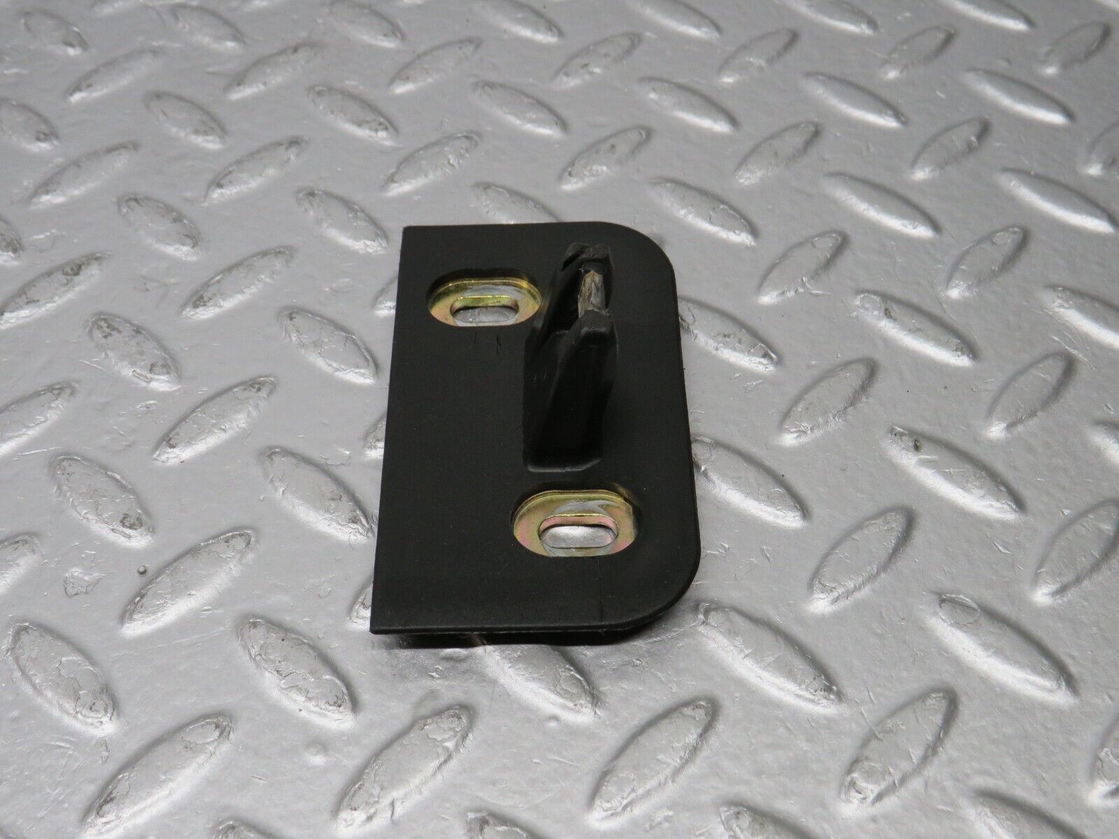 39599 Mercedes-Benz R129 320SL Coupe Trunk Lock Latch