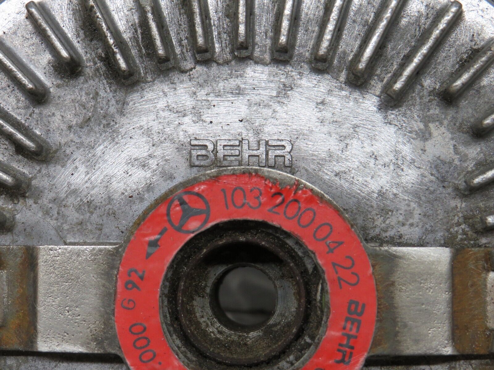 34101 Mercedes-Benz W124 260E Fan Clutch 1032000422