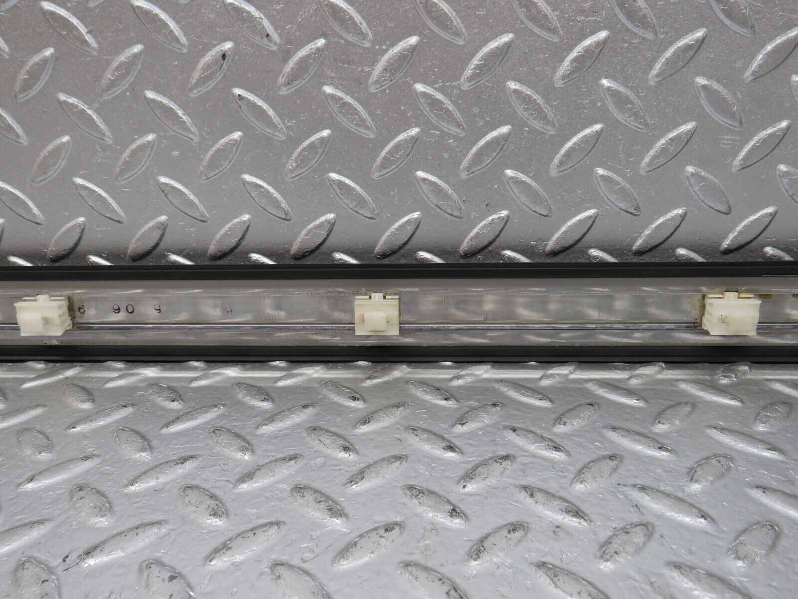 33959 Mercedes-Benz W124 260E Rear Left Door Centre Moulding Trim