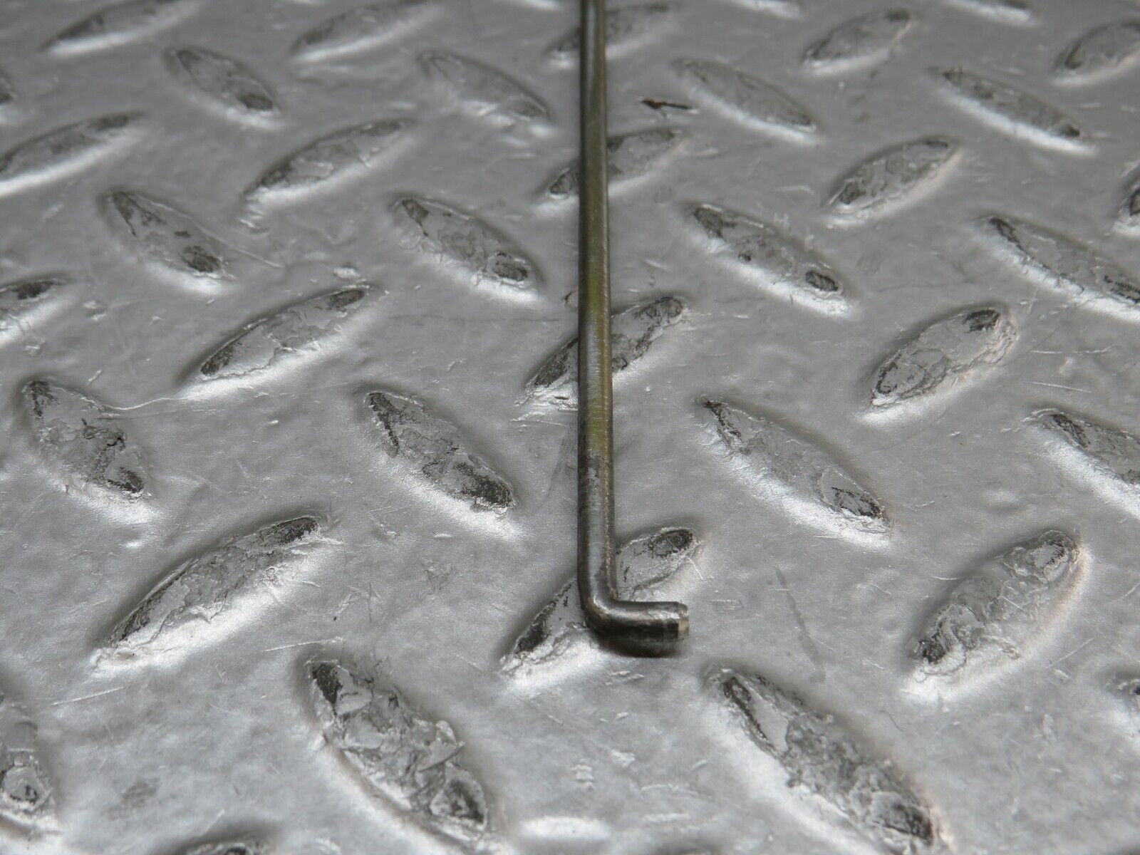 37295 Mercedes-Benz W109 300SEL Door Lock Control Bar