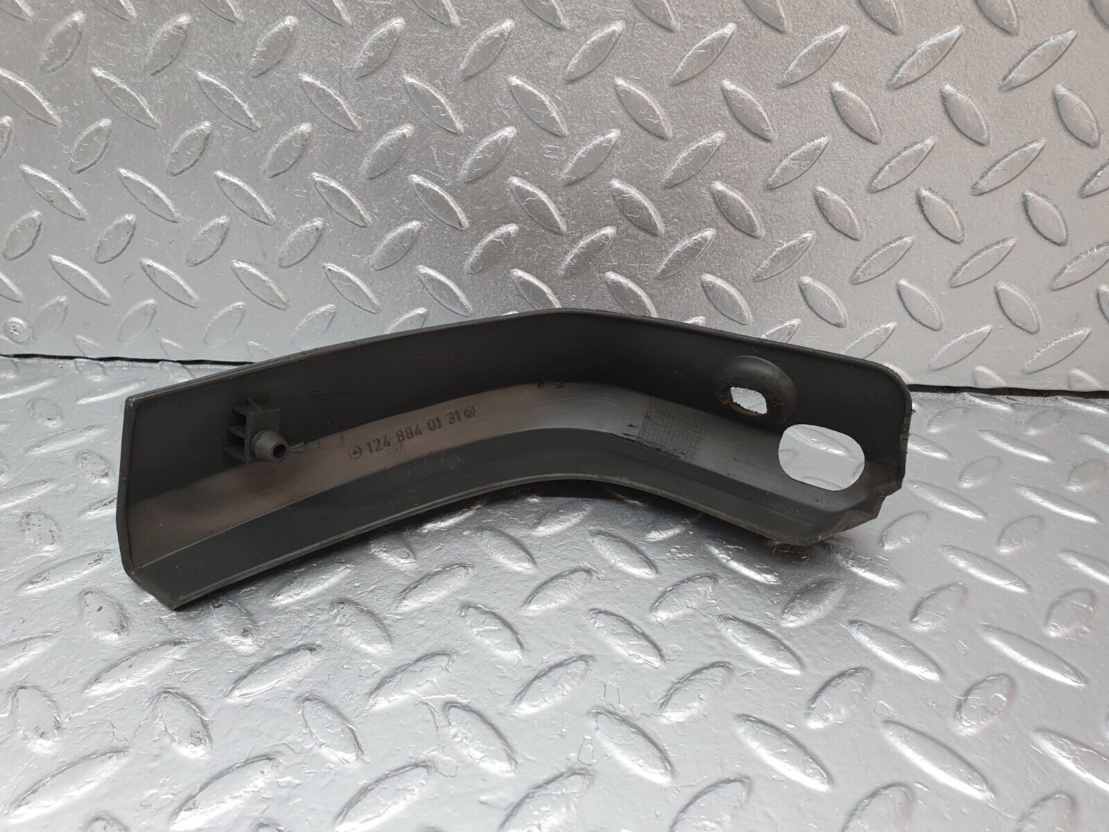 41551 Mercedes-Benz W124 200E Fender Wing Lower Moulding Trim Left Side 1248840131