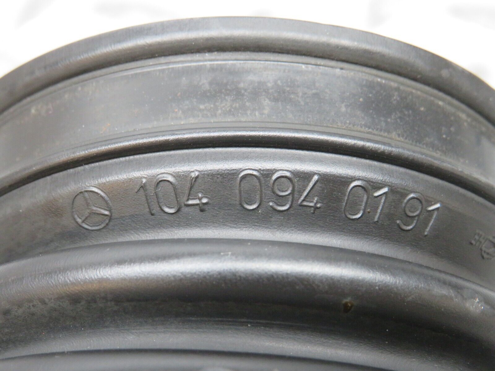 29113 Mercedes-Benz C124 320CE Coupe Air Intake Hose 1040940191