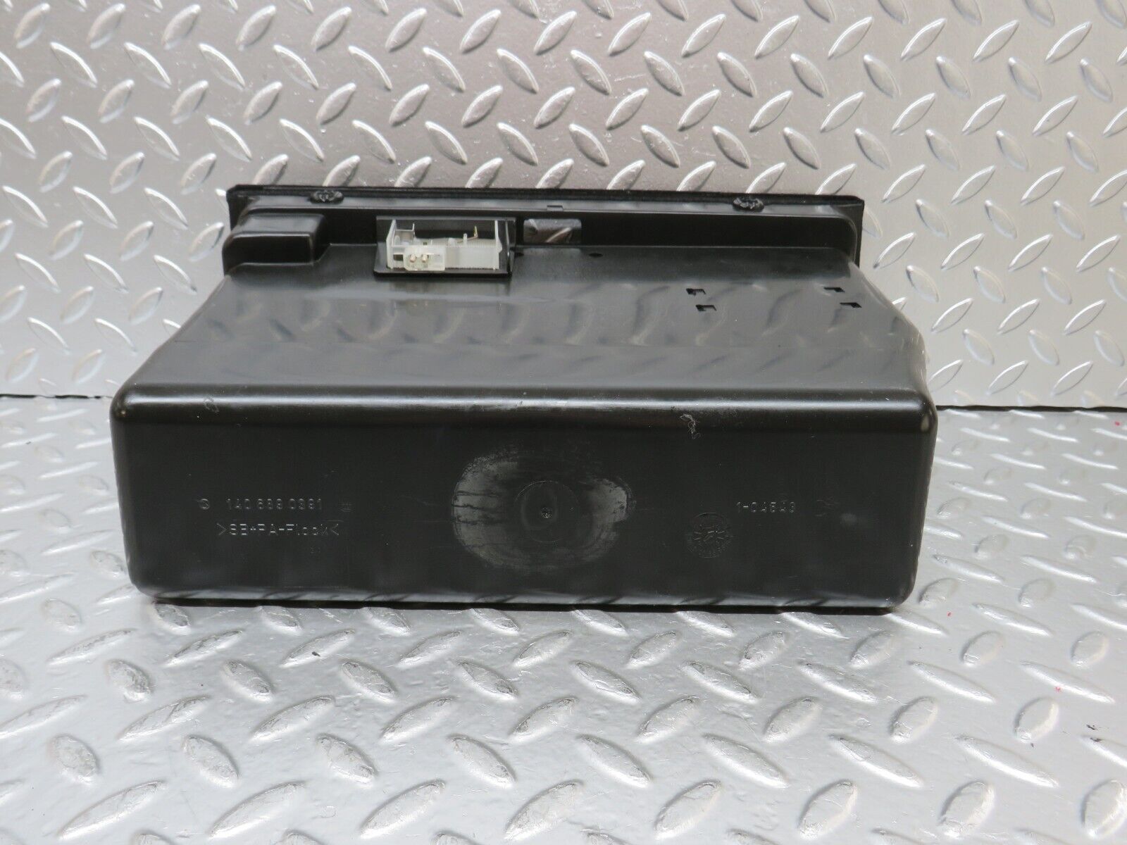 24979 Mercedes-Benz W140 S320 Glove Box 1406890391