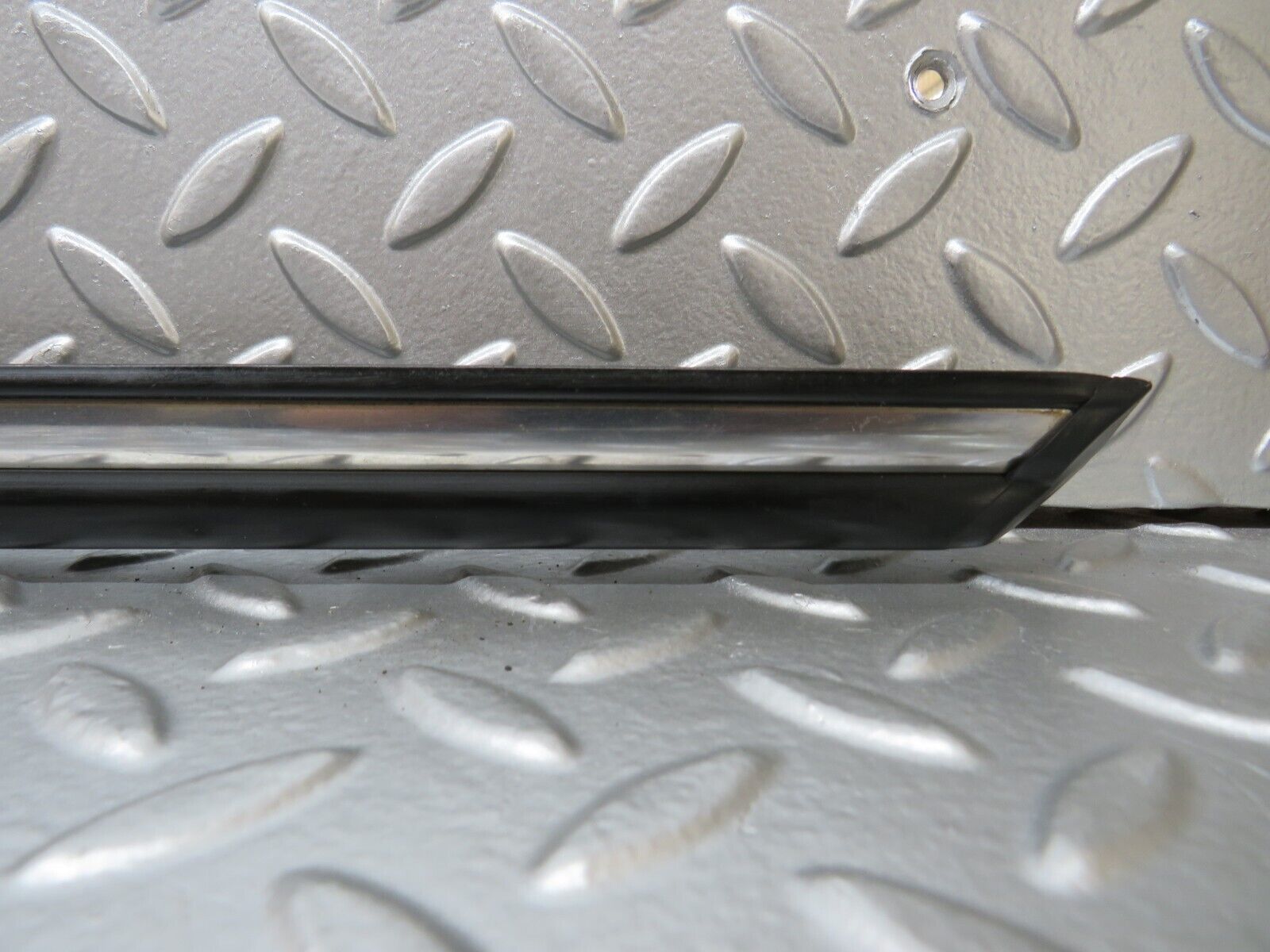 25600 Mercedes-Benz W123 200 Front Right Door Lower Moulding Trim