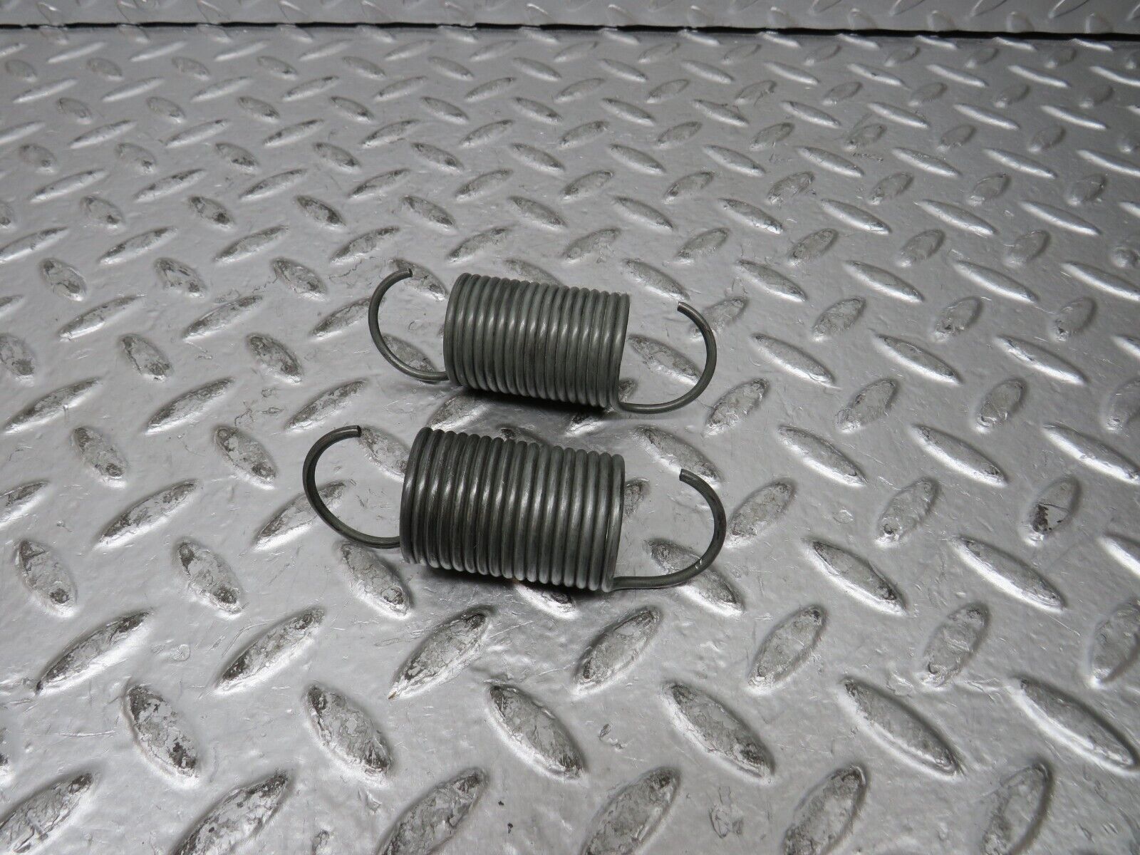 27307 Mercedes-Benz W123 280E Front Seat Adjustment Spring Pair