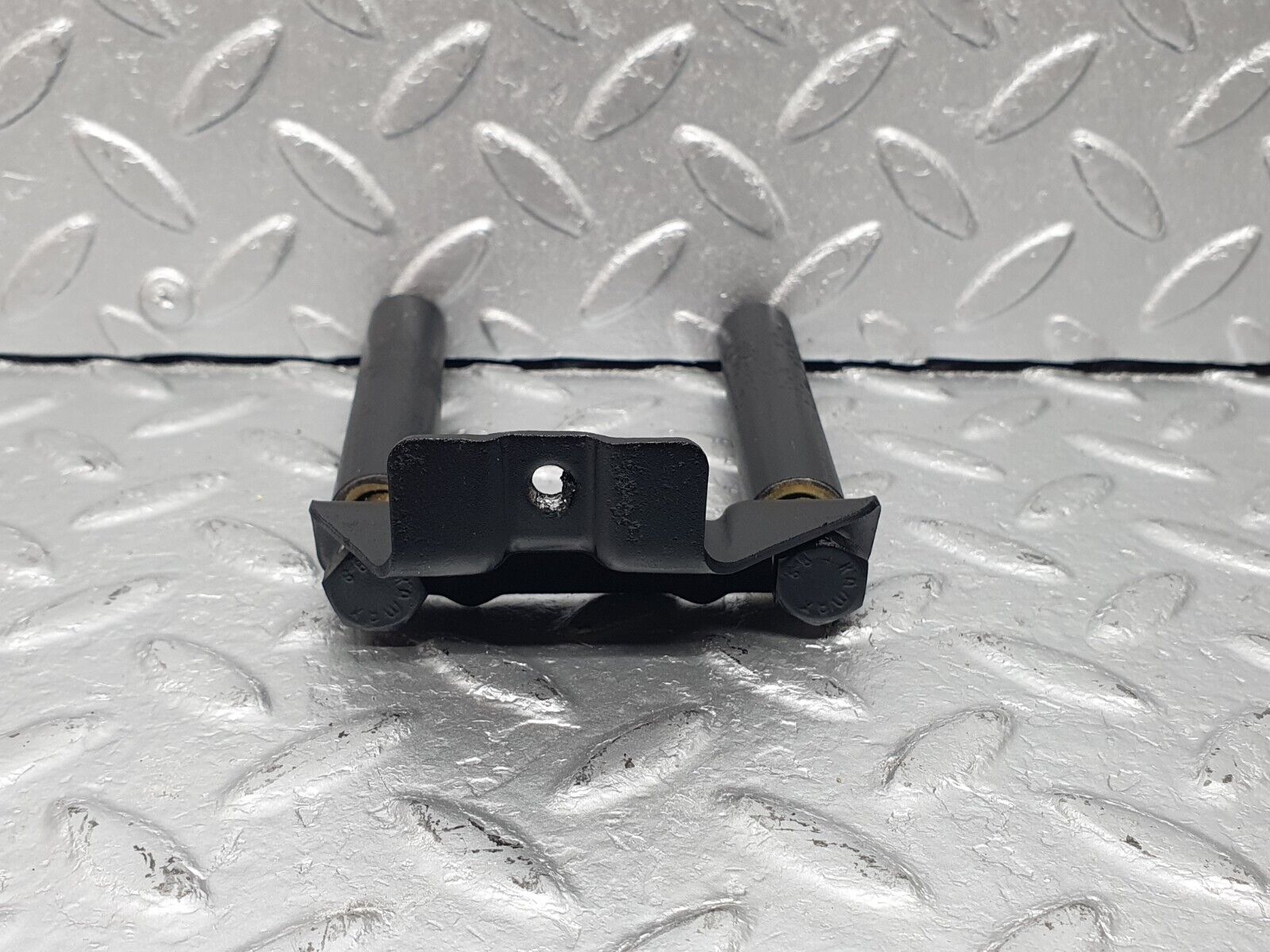 40735 Mercedes-Benz W123 300D Power Steering Hose Pipe Bracket