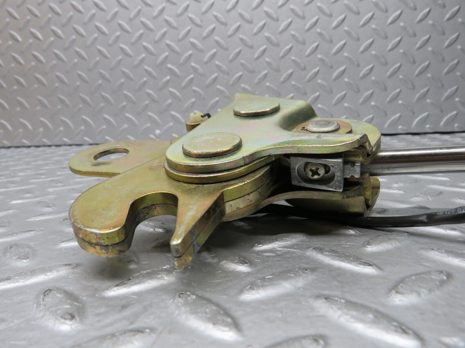 36845 Mercedes-Benz R129 300SL-24 Front Left Seat Recline Mechanism 1299100161