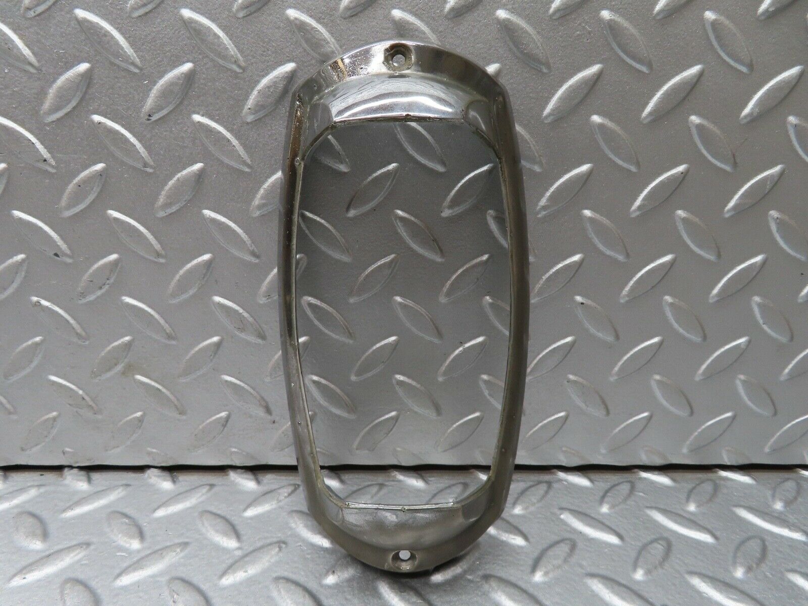 18666 Mercedes-Benz W120 W121 Ponton Tail Light Chrome Frame