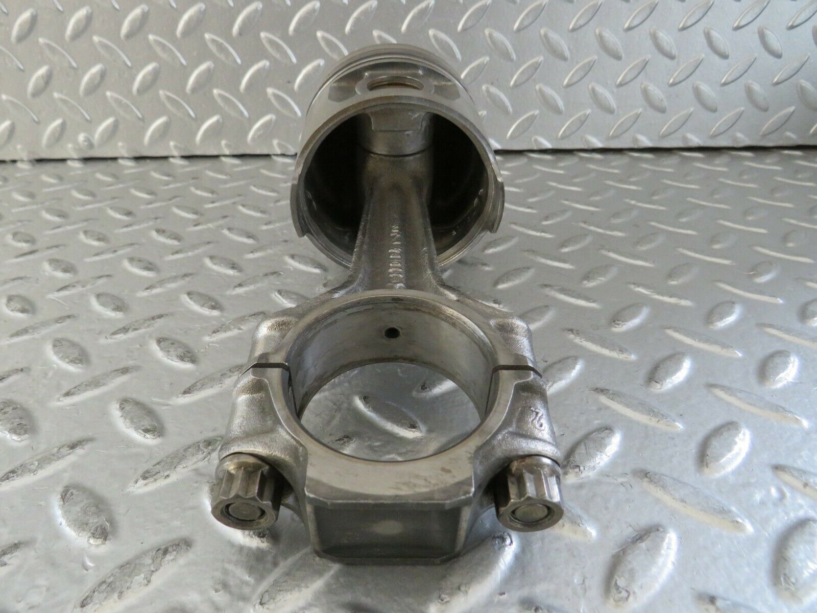 23579 Mercedes-Benz W114 280E Piston With Connecting Rod 86.00 mm