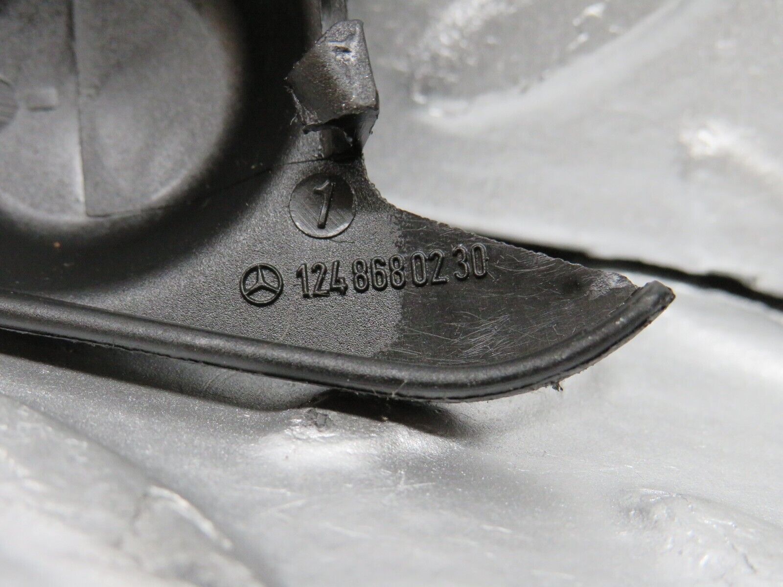 31384 Mercedes-Benz S124 220TE Seat Belt Cover Pair 1248680230