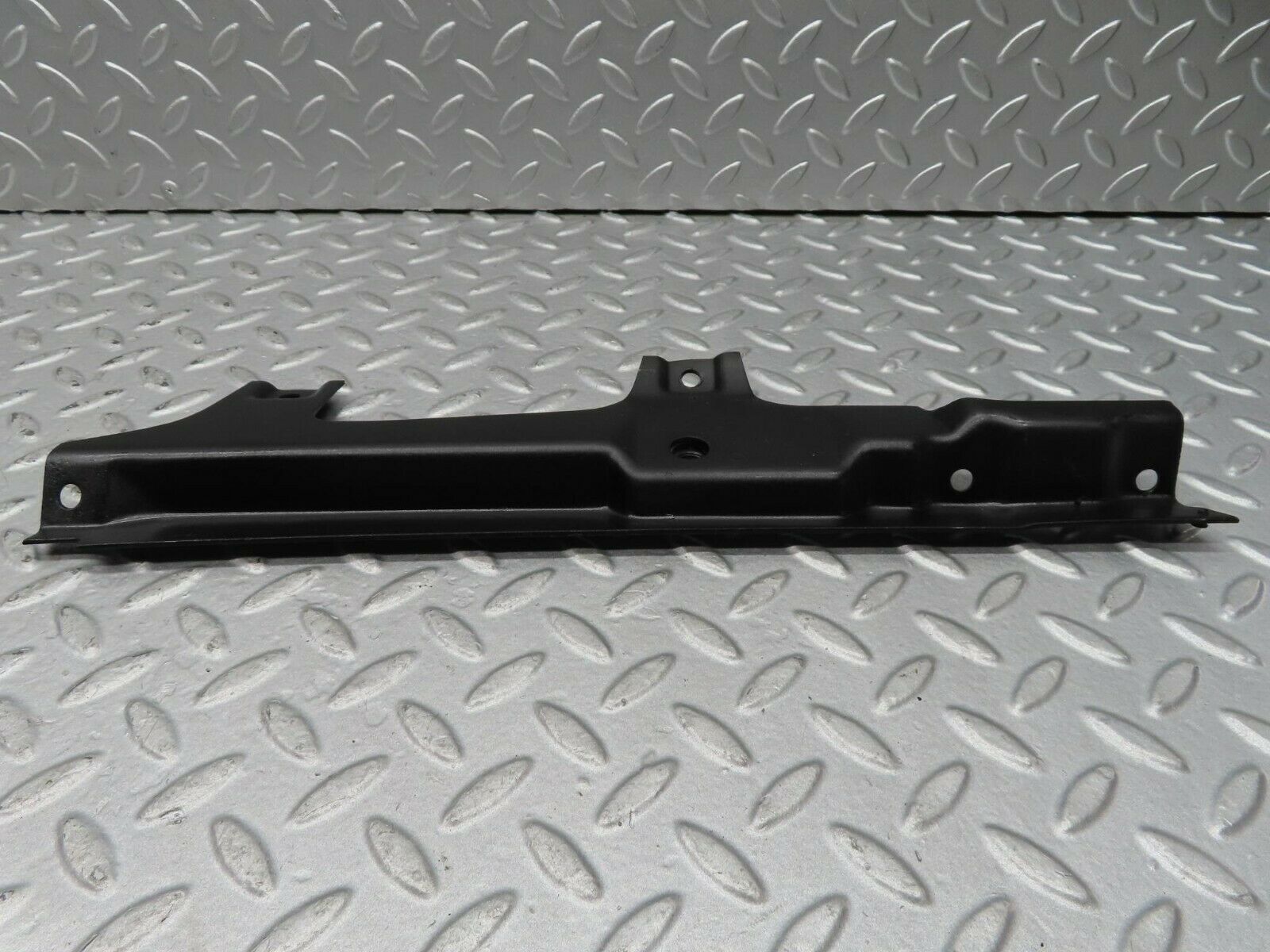 16657 Mercedes-Benz C107 380SLC Rear Right Inner Window Seal Holder Bracket