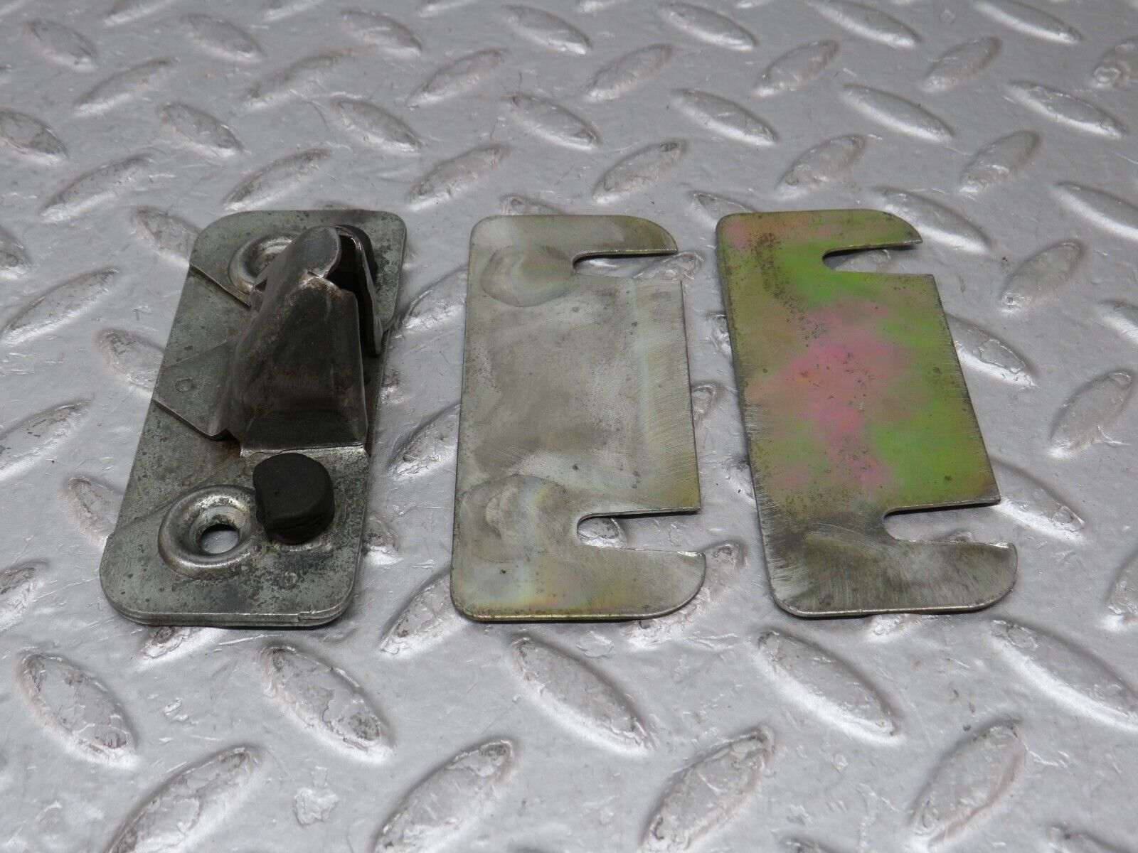 35725 Mercedes-Benz W108 Trunk Lock Latch