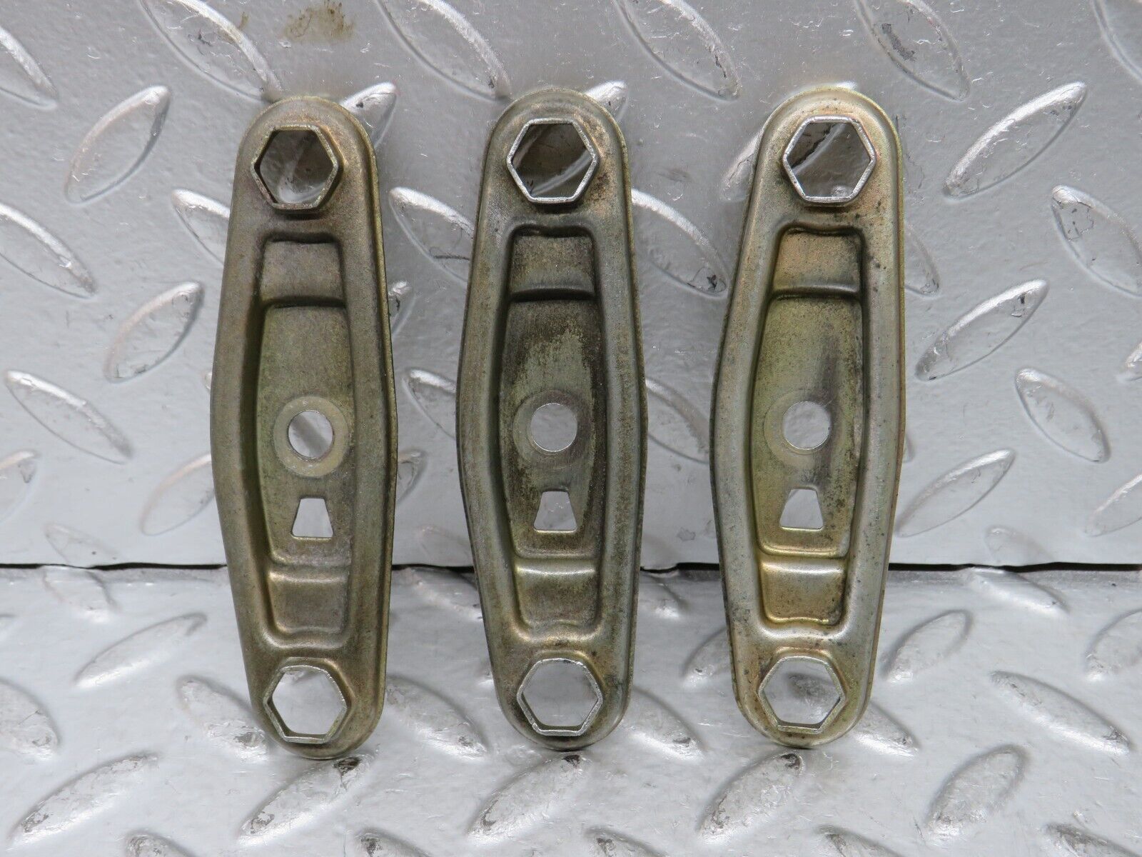 27454 Mercedes-Benz W123 280E Fuel Injector Bracket 3x