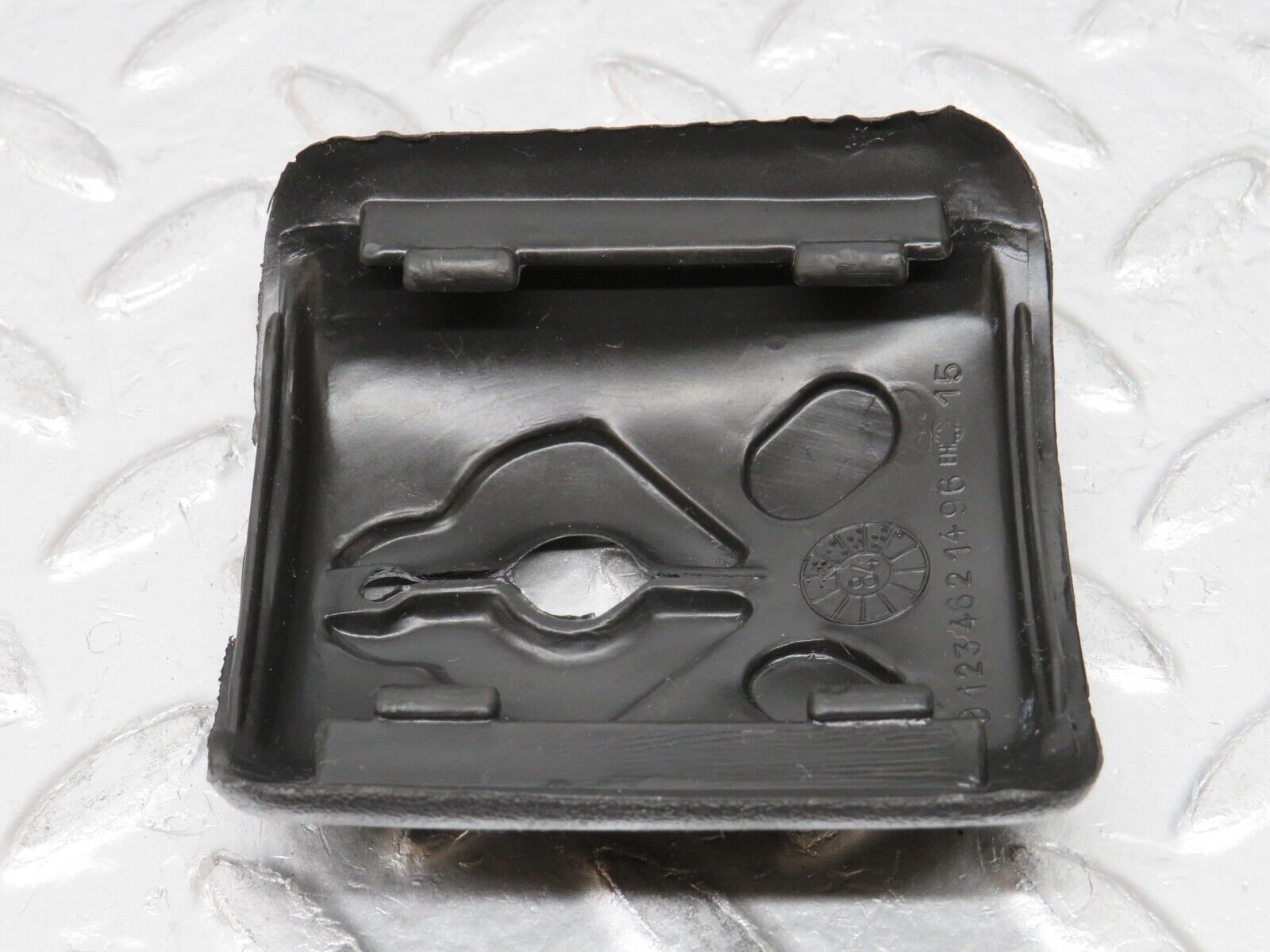 0631 Mercedes-Benz W123 Steering Column Switch Rubber Cover 1234621469