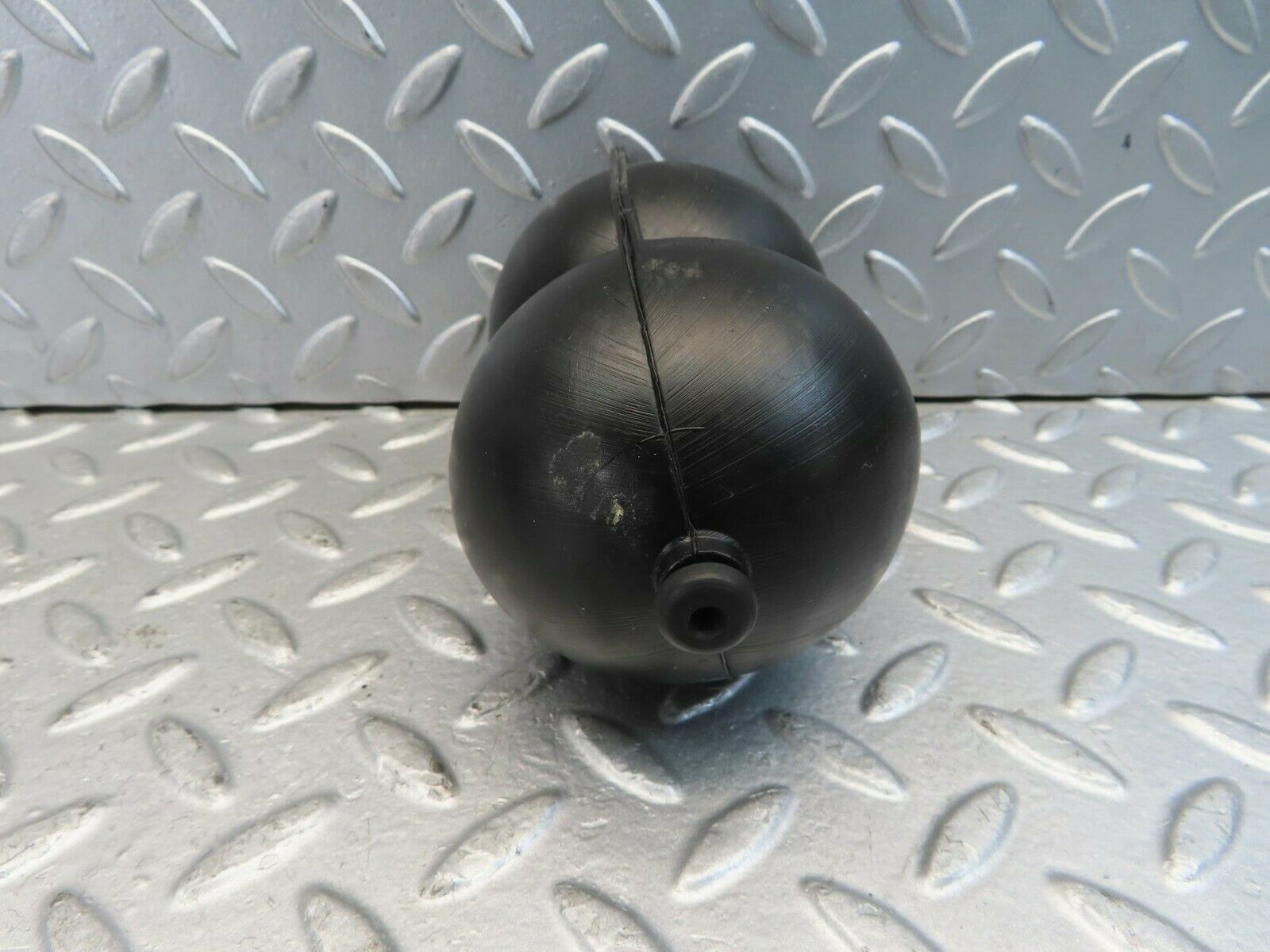 11418 Mercedes-Benz C123 230CE Coupe Vacuum Reservoir