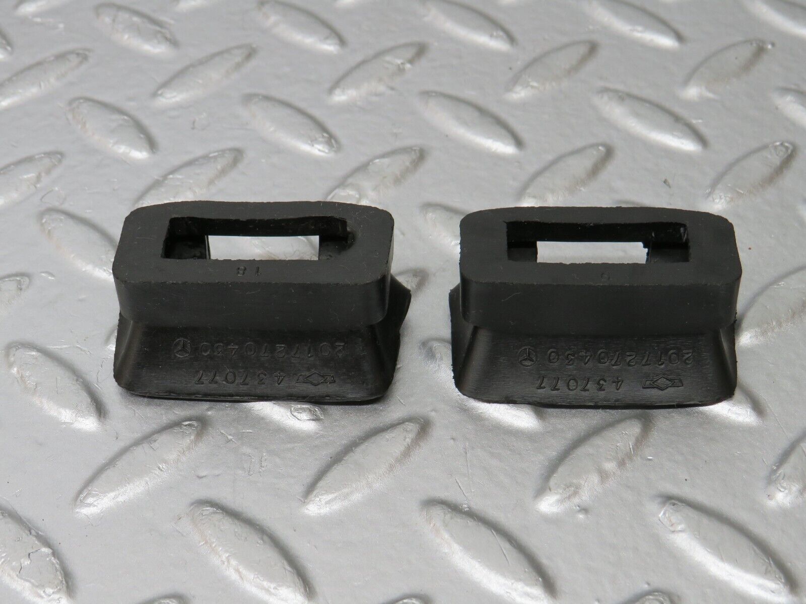 33619 Mercedes-Benz W201 190E 2.0L Door Check Strap Rubber Seal 2017270430