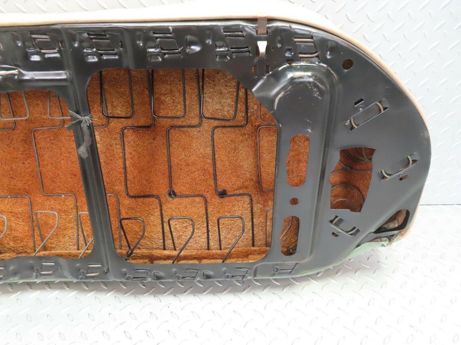 15816 Mercedes-Benz W123 280E Rear Seat Bottom Beige Leather