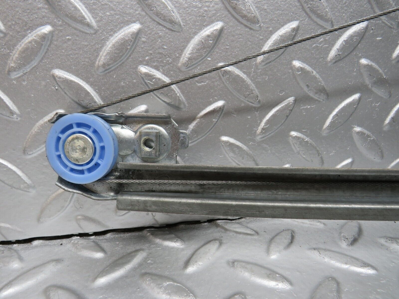 31194 Mercedes-Benz S124 220TE Rear Right Window Regulator & Motor 774.30016/28