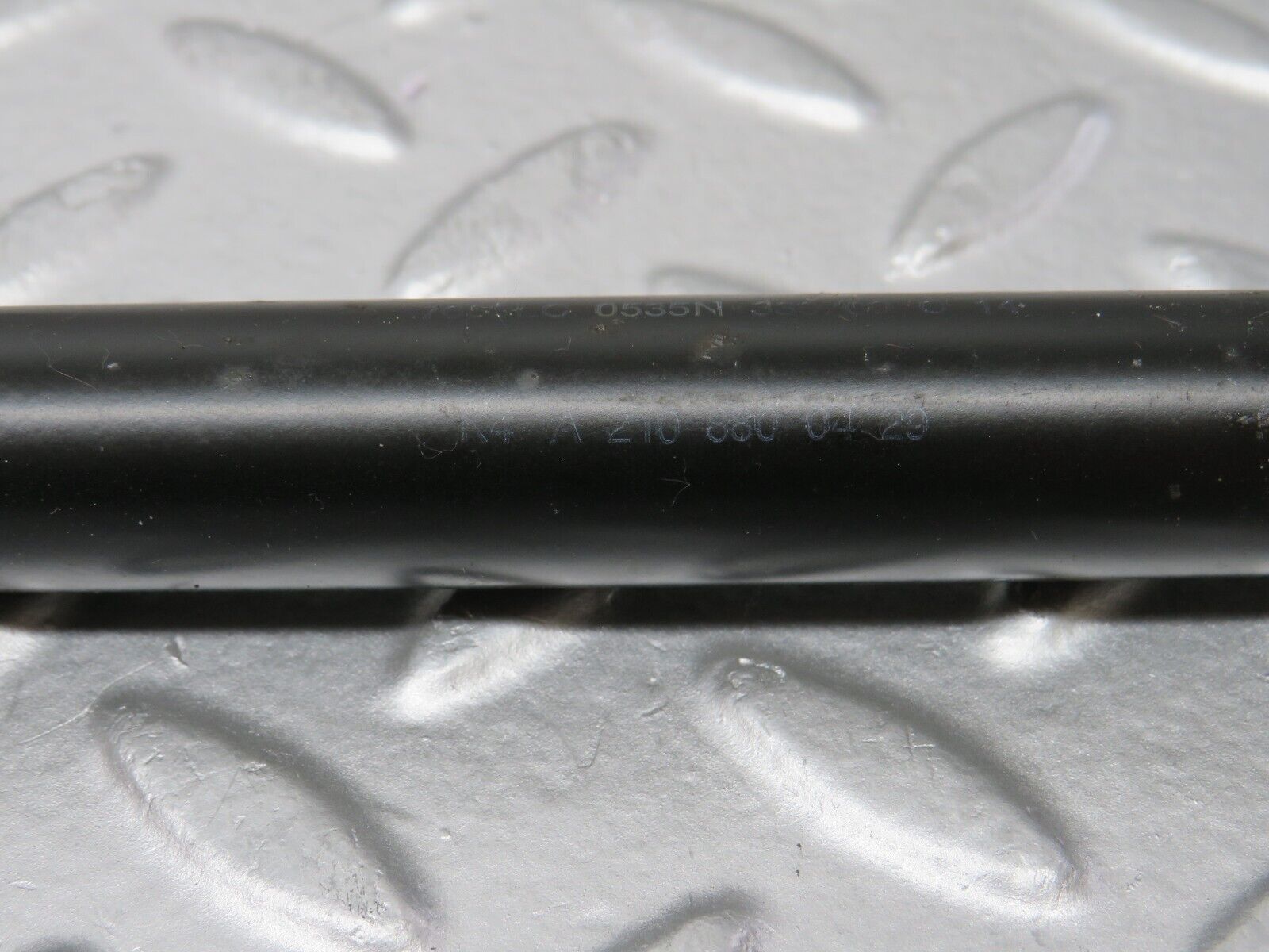 35032 Mercedes-Benz W210 320E Bonnet Gas Strut 2x 2108800429