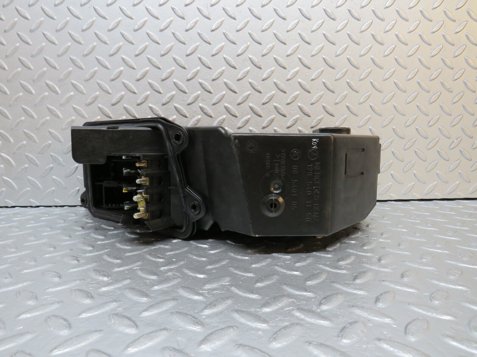 39353 Mercedes-Benz R129 320SL Coupe Fuse Box Housing 1295401150 1295450403 1295450747