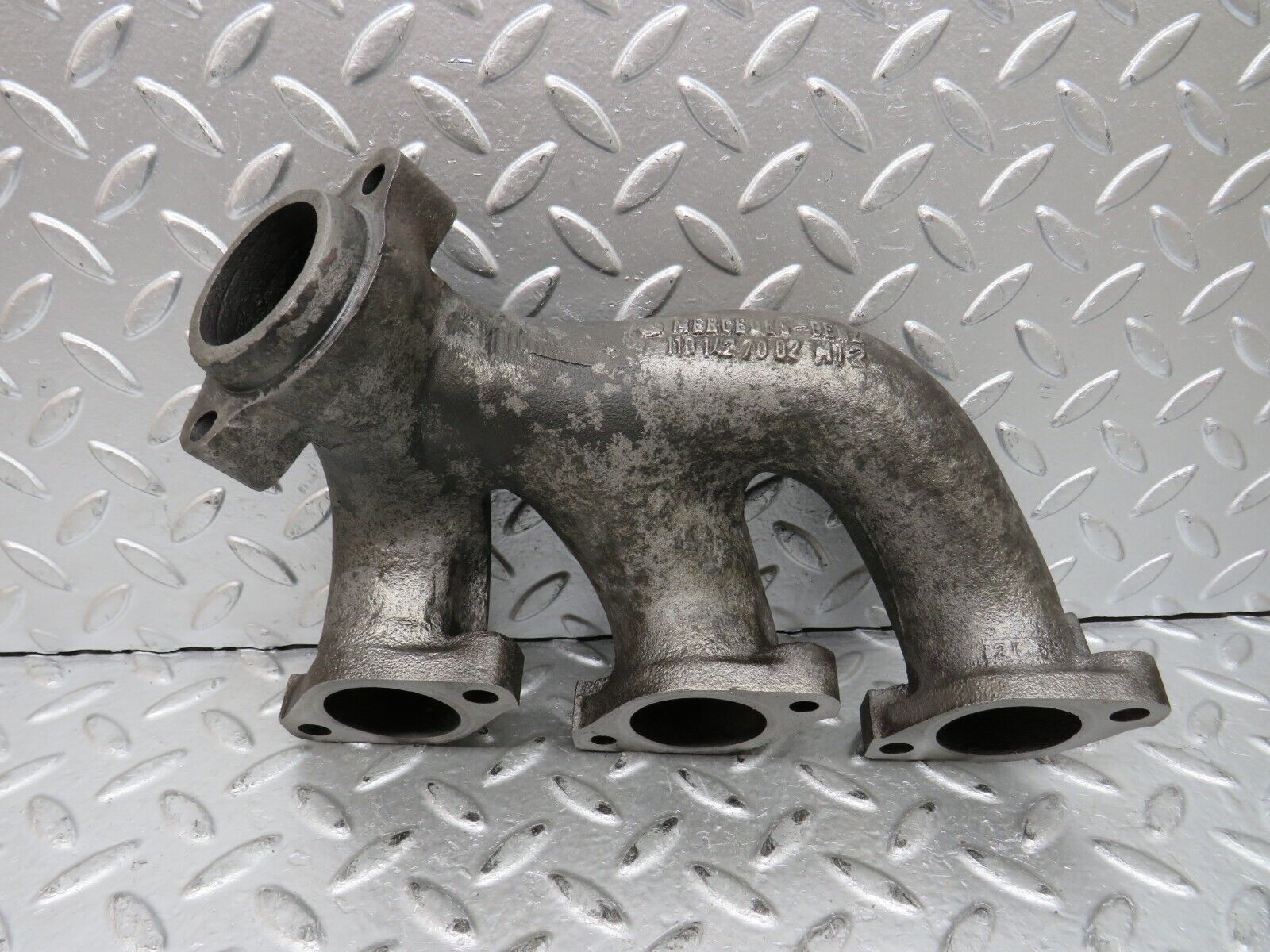 28109 Mercedes-Benz W123 280E Exhaust Manifold Cylinder 4-6 1101427002