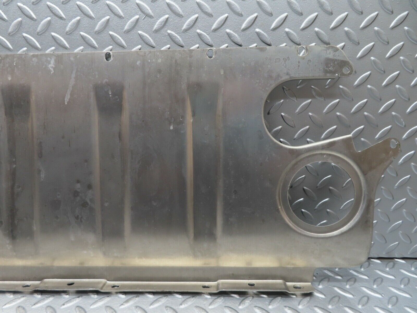 17326 Mercedes-Benz R129 300SL Coupe Fuel Tank Rear Cover