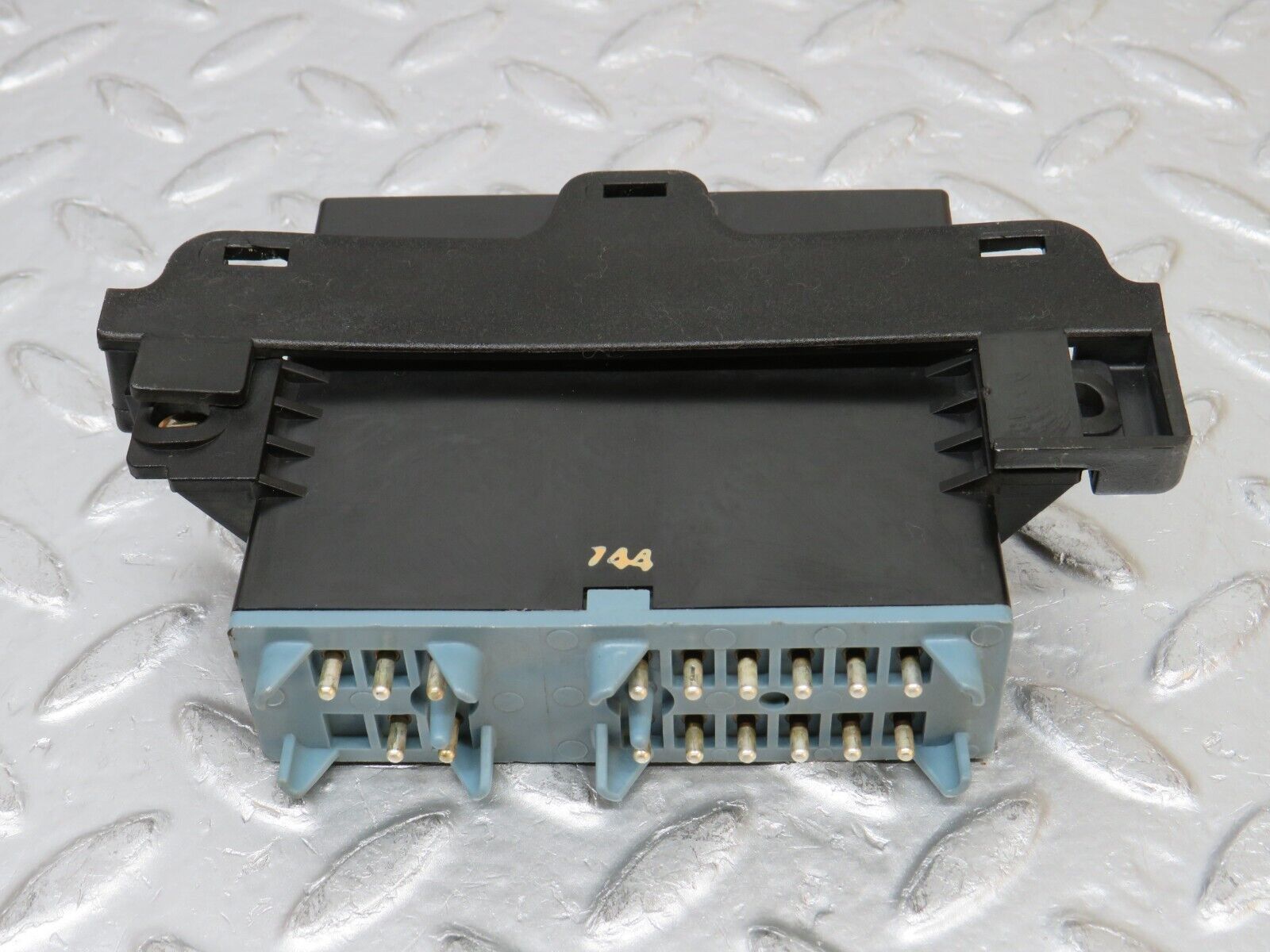 32409 Mercedes-Benz S124 300TE Comfort Control Unit 0008221503 1147328043