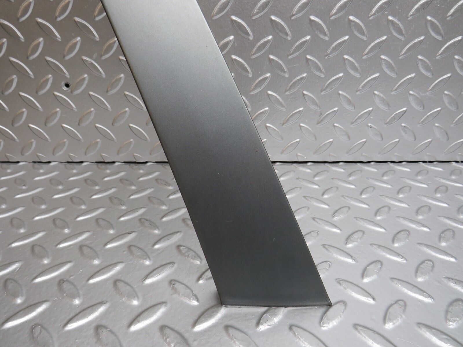 32311 Mercedes-Benz S124 300TE Wagon Front Right Door Exterior Frame Trim