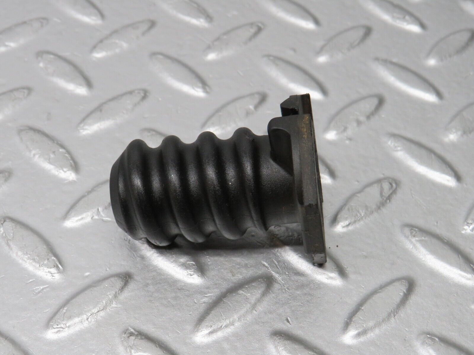 38945 Mercedes-Benz W201 190E 2.6L Spare Wheel Holder 1248980765