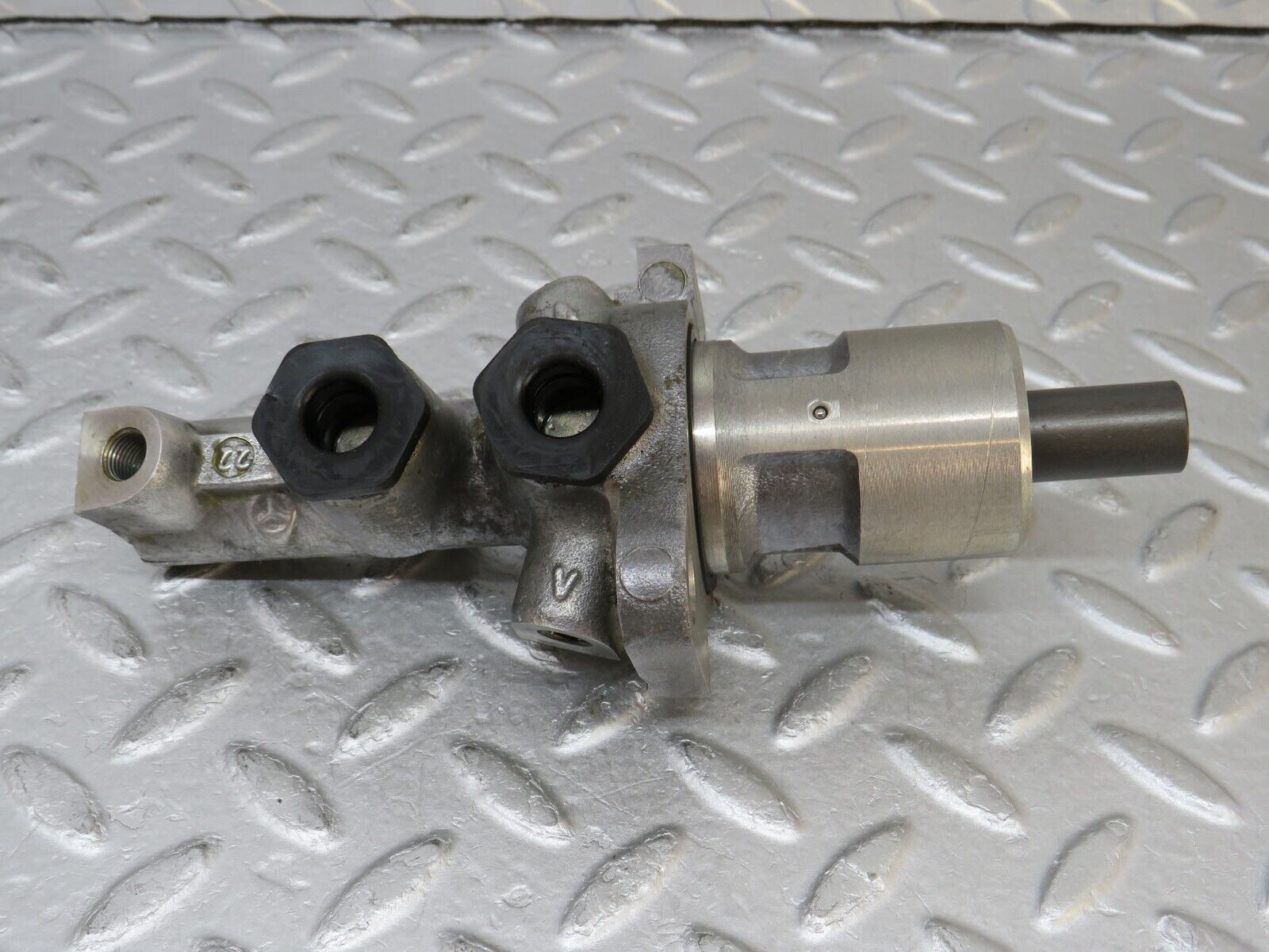 36031 Mercedes-Benz W126 420SE Brake Master Cylinder ATE