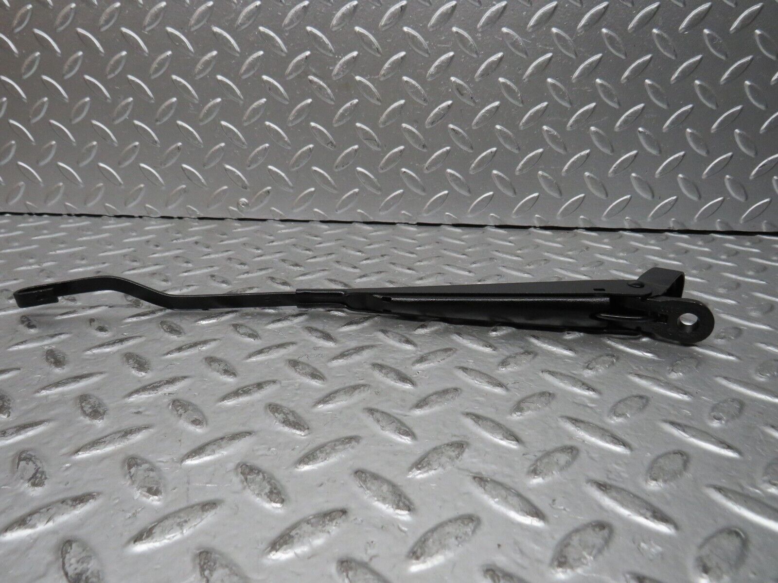 28769 Mercedes-Benz W123 230E Wiper Arm Bosch Left Side