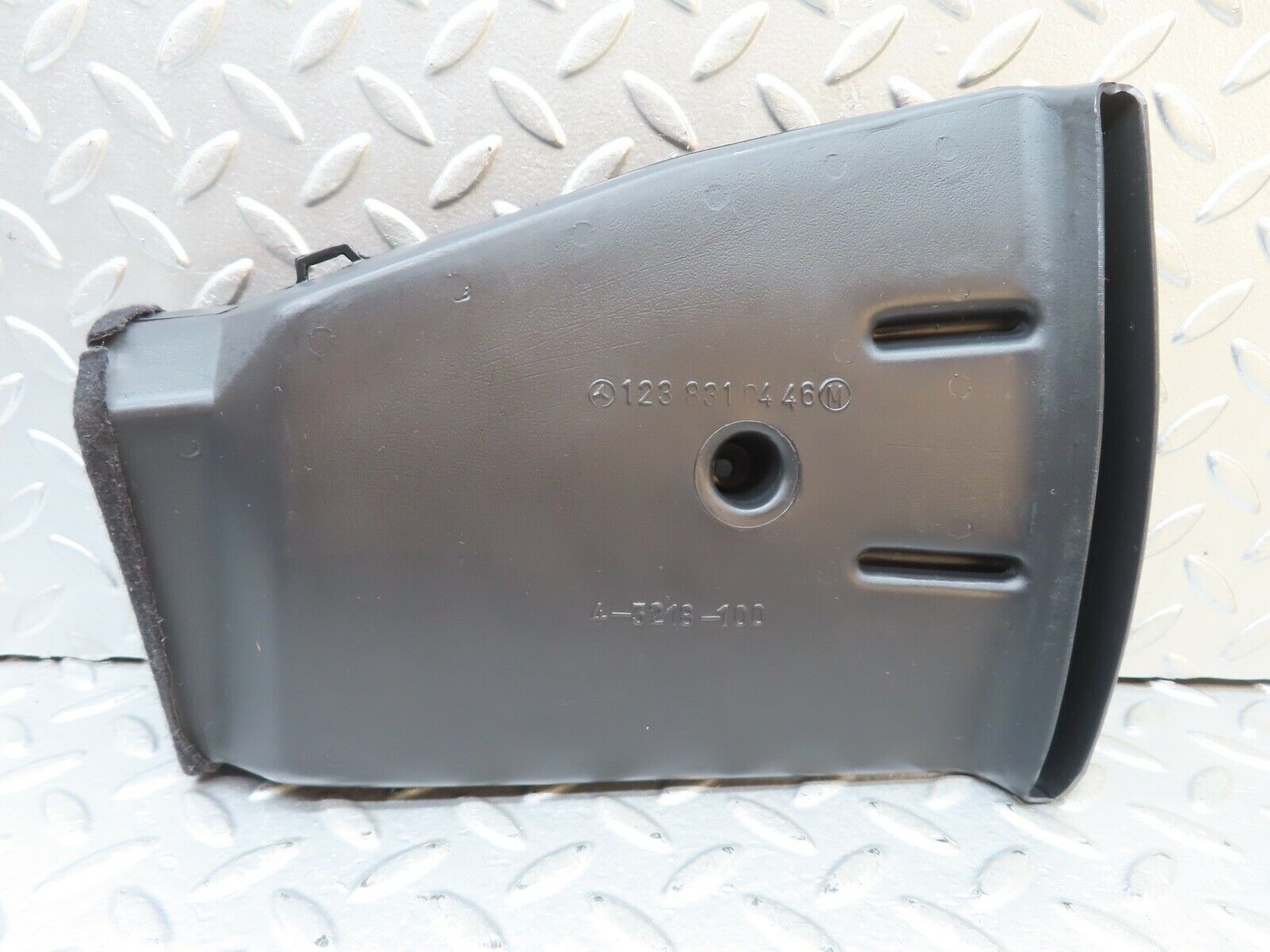 21165 Mercedes-Benz W123 230E Air Duct Heater Ventilation Left 1238310446