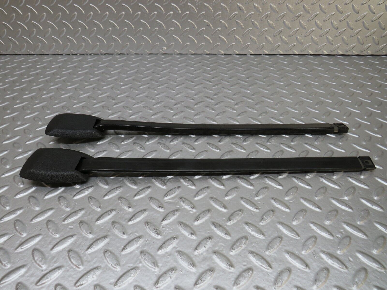 26685 Mercedes-Benz C124 220CE Seat Belt Runner With Cover Pair 1249193520