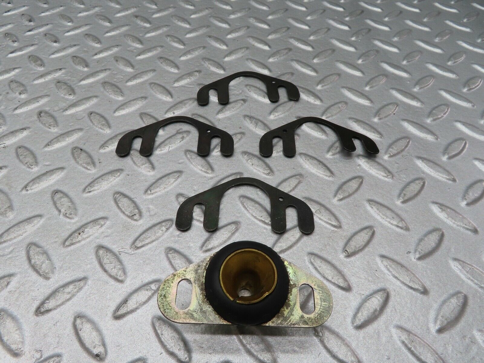 17298 Mercedes-Benz R129 300SL Coupe Roof Lock Latch 1296300320