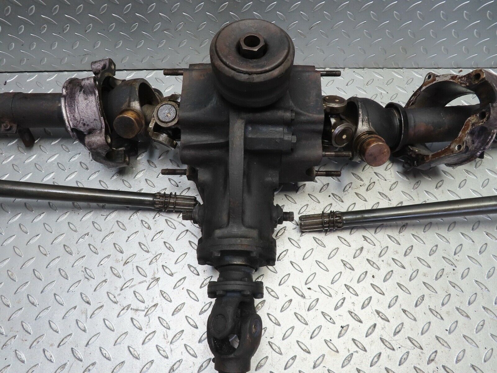 19025 Mercedes-Benz W120 Ponton Rear Axle With Differential 3.89 1203510377