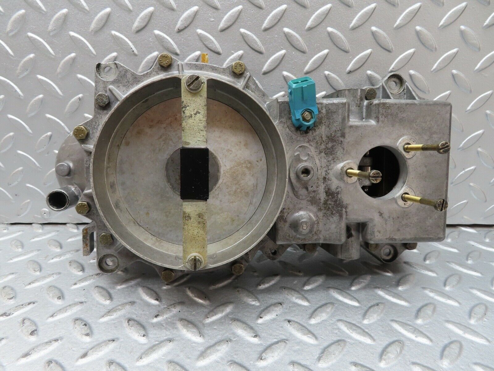 17709 Mercedes-Benz W116 450SEL  Air Flow Mass Meter Sensor Bosch 0438120062