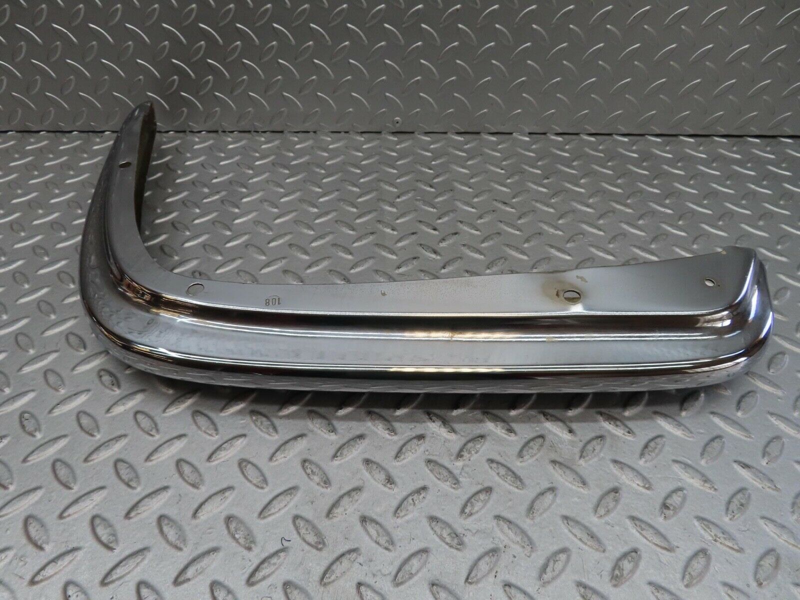 12600 Mercedes-Benz W108 280SE 3.5 Front Left Upper Bumper Corner