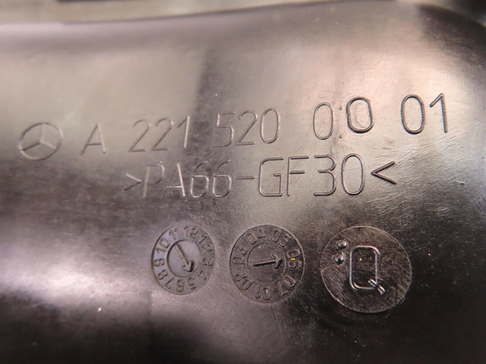 11224 Mercedes-Benz W221 S320 Air Intake Hose Pipe 2215200001