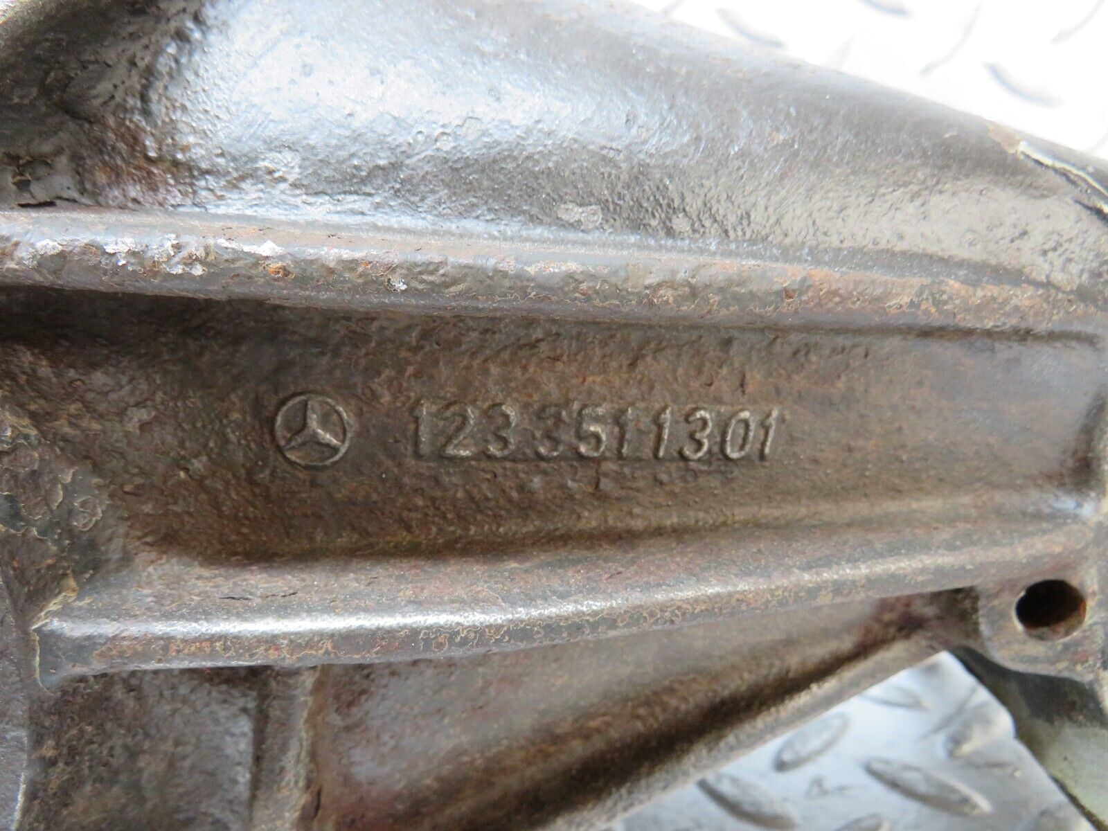 27466 Mercedes-Benz W123 280E Rear Differential Ratio 3.58 1233511301