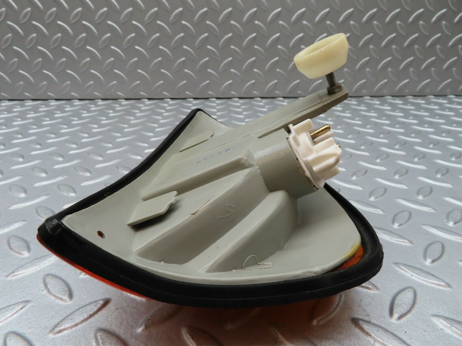 3910 Mercedes-Benz S123 200T Wagon Indicator Light Right