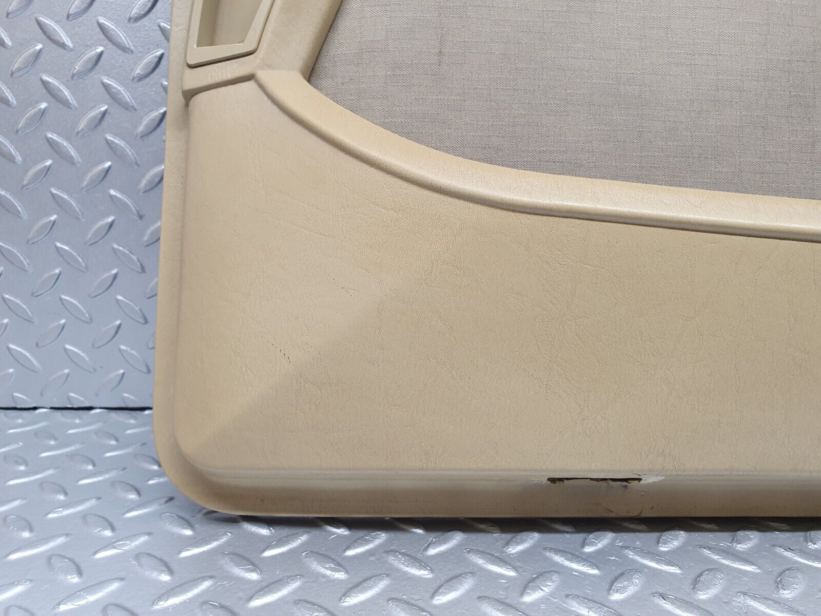 41118 Mercedes-Benz W126 300SE Front Right Door Card Beige 1267270270