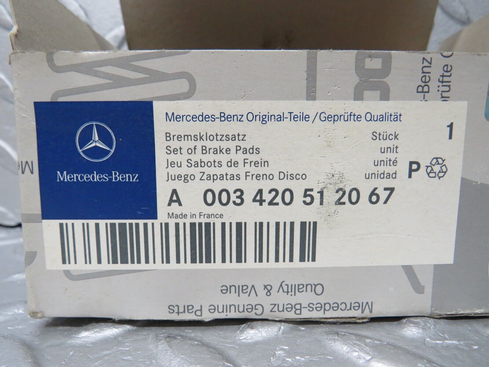 38205 Mercedes-Benz W211 W220 Genuine Rear Brake Pads New 003420512067