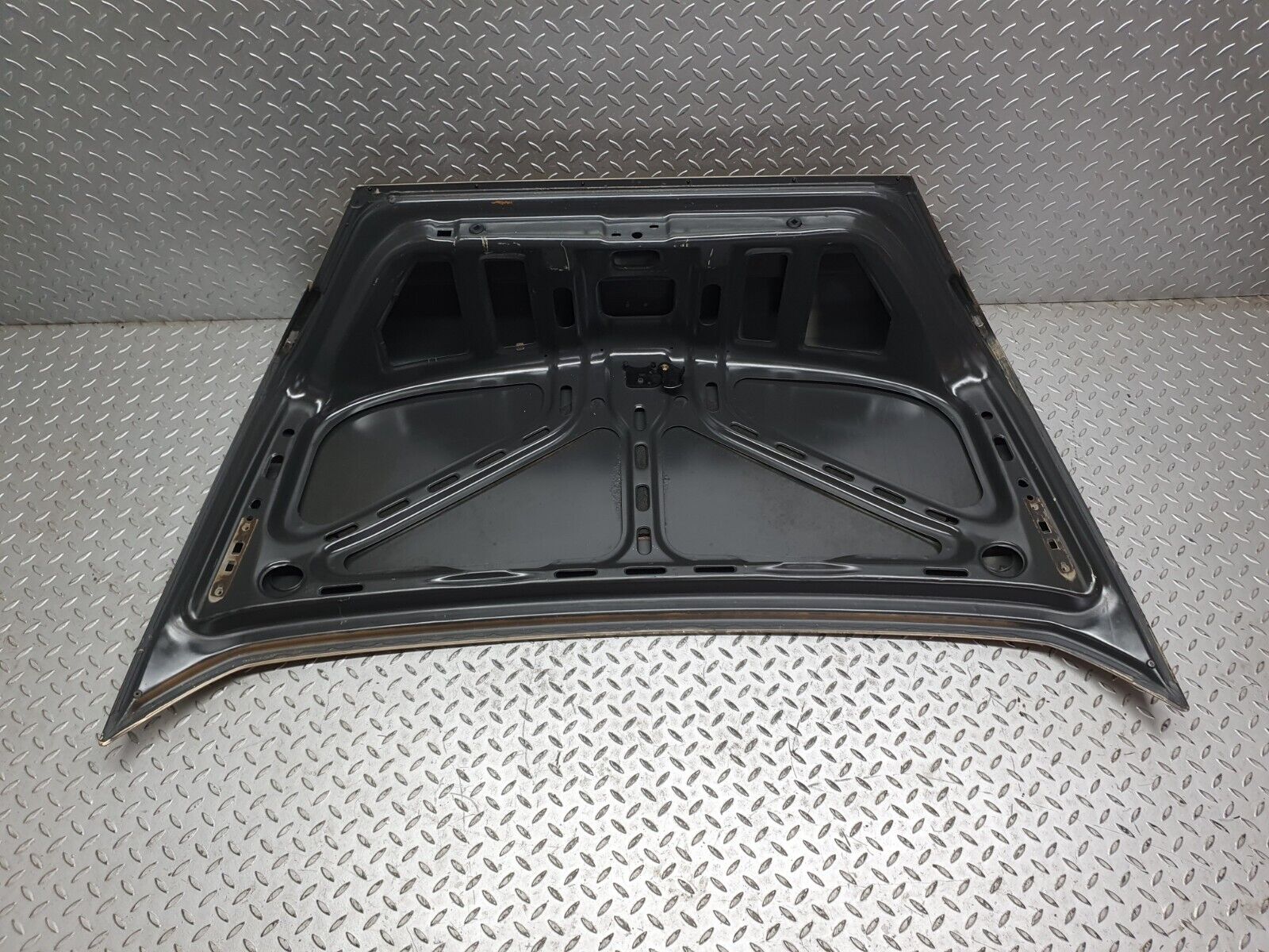 41372 Mercedes-Benz W124 200E Boot Lid Trunk Door