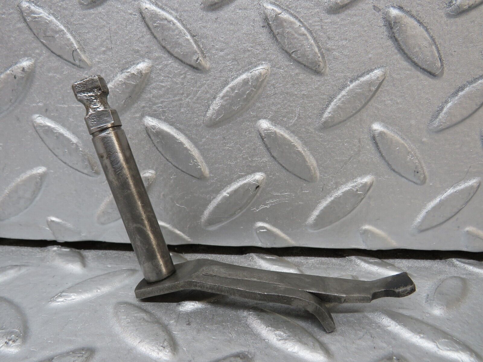 37688 Mercedes-Benz W109 300SEL Automatic Gearbox Linkage