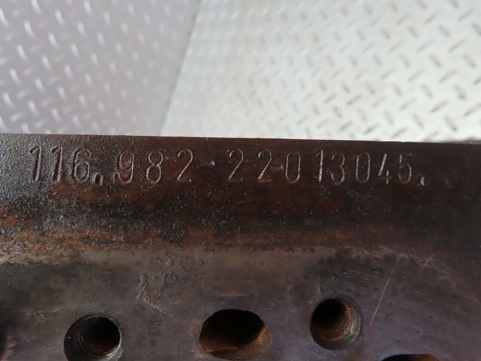 7562 Mercedes-Benz C107 350SLC Coupe Engine Block 1160110601 M116.982