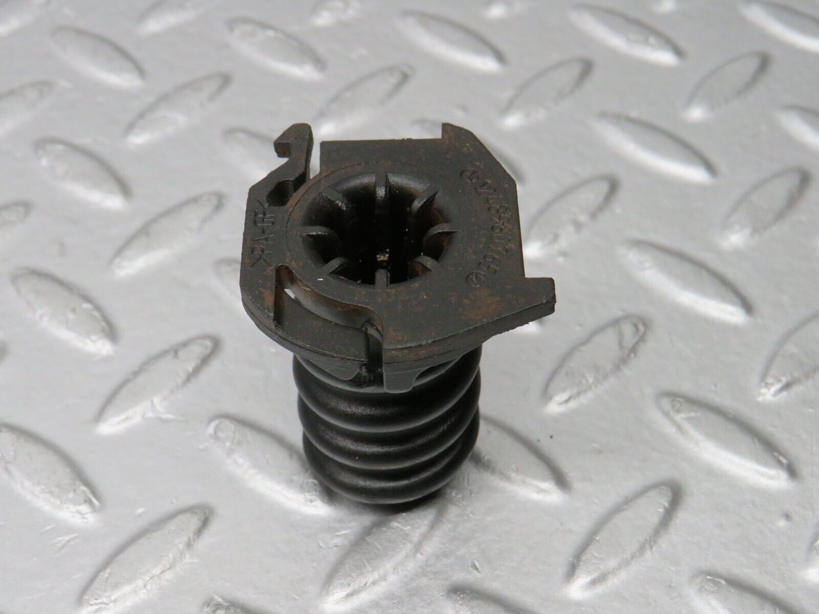 38945 Mercedes-Benz W201 190E 2.6L Spare Wheel Holder 1248980765