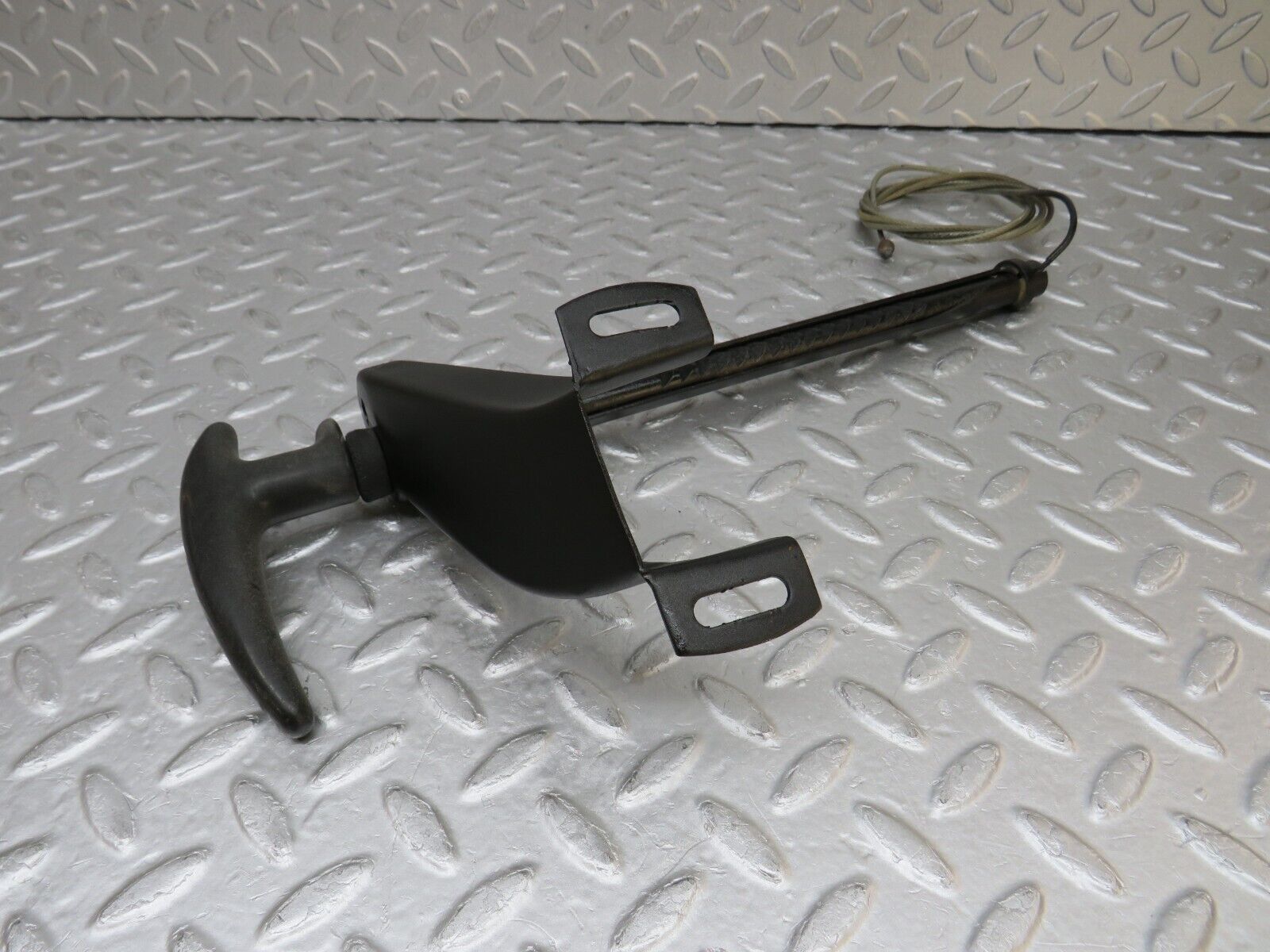 37542 Mercedes-Benz W109 300SEL Handbrake Handle Lever