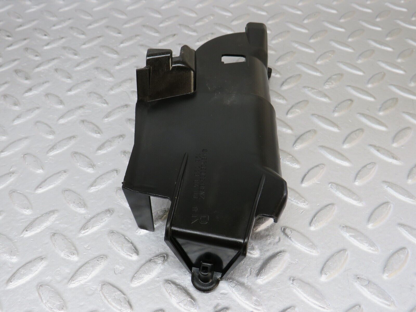 36034 Mercedes-Benz W126 420SE Front Right Door Lock Inner Cover 1267230408