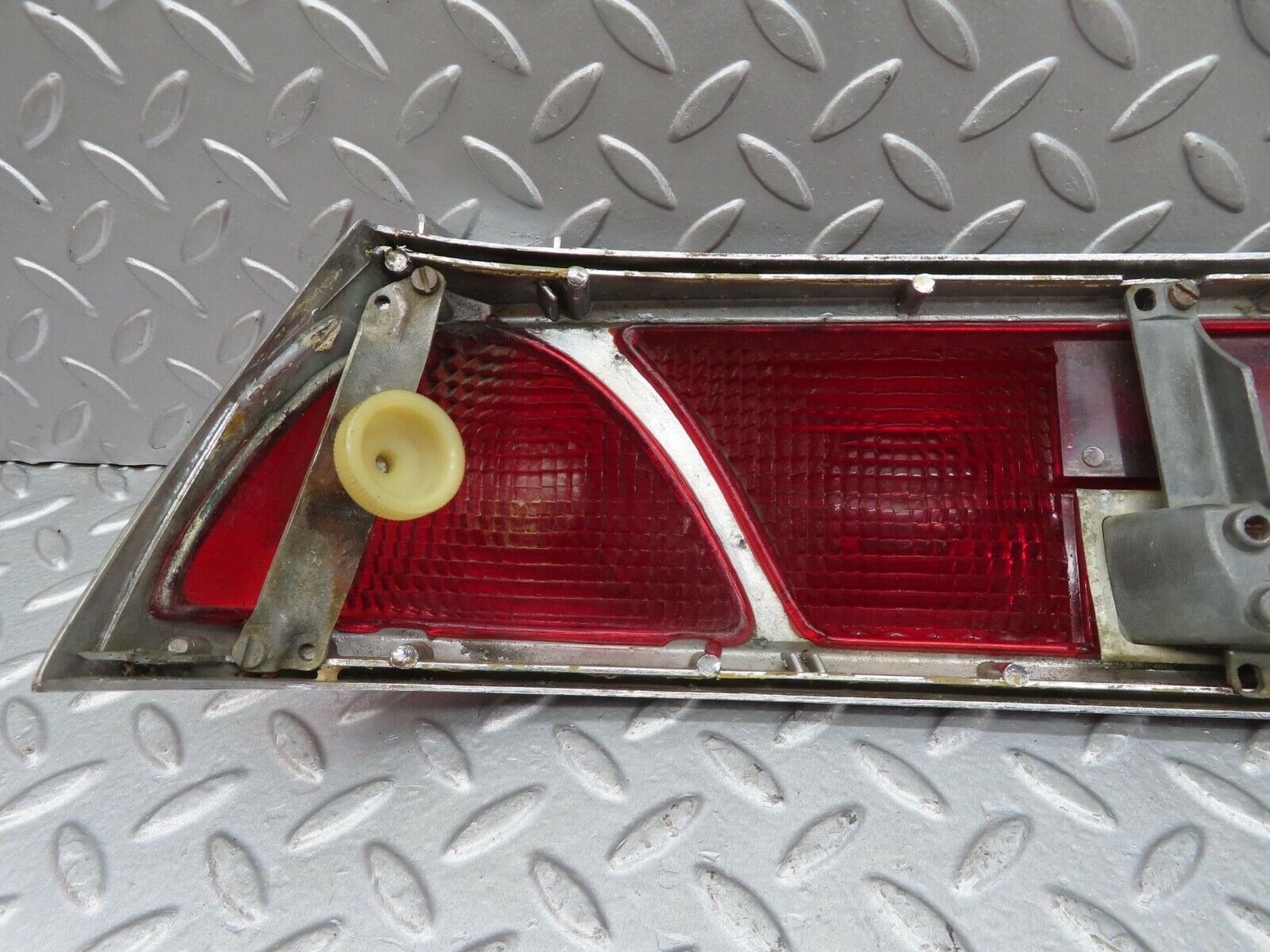 13209 Mercedes-Benz W111 220S Right Tail Light Lens